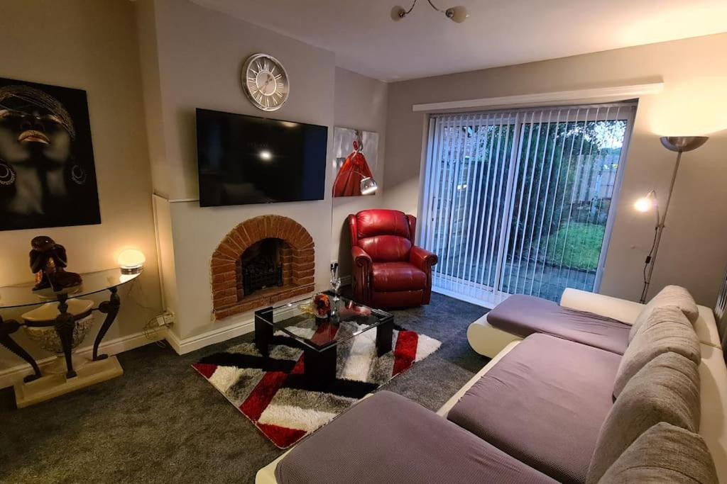 Stunning Holiday Home. Free Parking. Manchester Extérieur photo