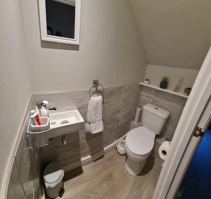 Stunning Holiday Home. Free Parking. Manchester Extérieur photo