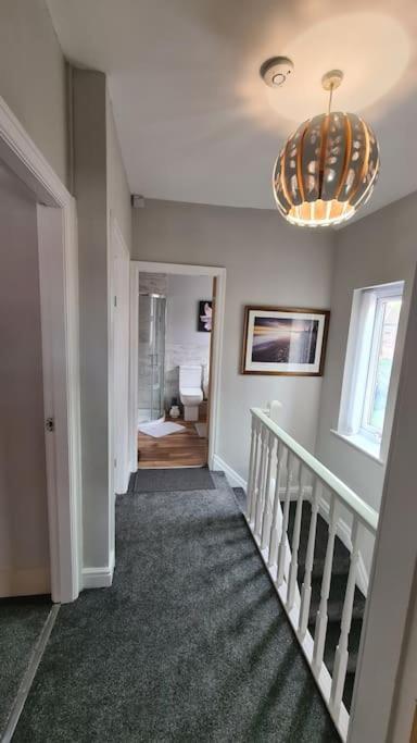 Stunning Holiday Home. Free Parking. Manchester Extérieur photo